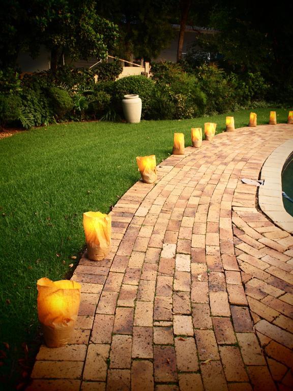 A Hundred Thousand Welcomes B&B Sandton Ngoại thất bức ảnh